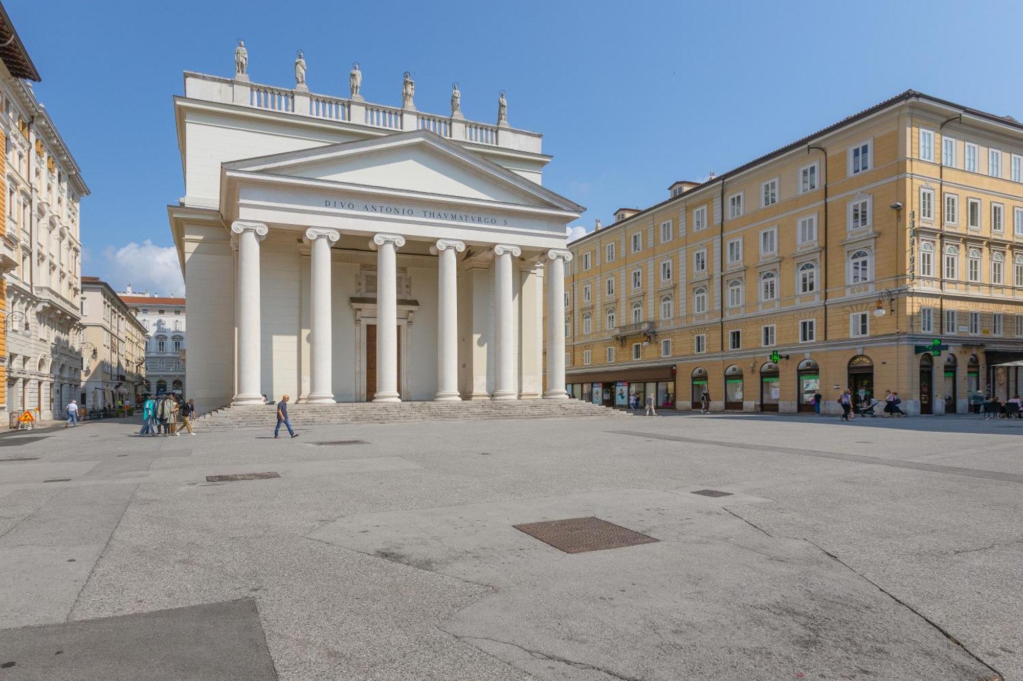 Elegante Rifugio D'Annunzio Con Parcheggio A Trieste Ngoại thất bức ảnh